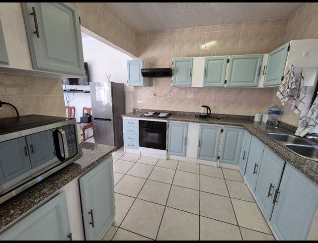 3 BEDROOM TOWNHOUSE FOR SALE IN SHELLY BEACH